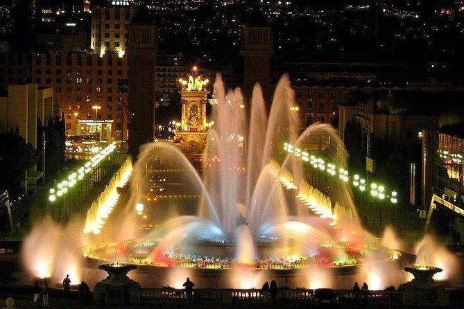 private-barcelona-best-views-old-town-montjuic-castlemagic-fountain-show-tour