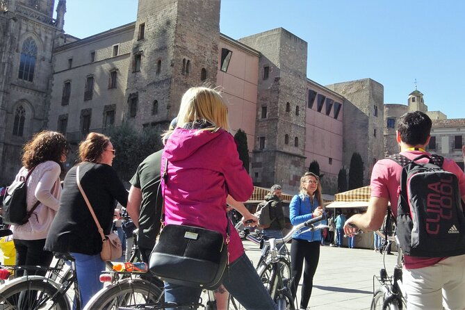 private-barcelona-bike-highlights-sagrada-familia