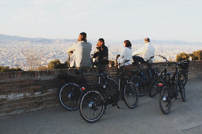 private-barcelona-bike-tour-gaudis-art-and-medieval-districts-with-local-guide