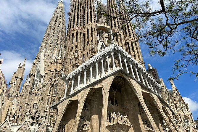 private-barcelona-full-day-personalized-city-tour