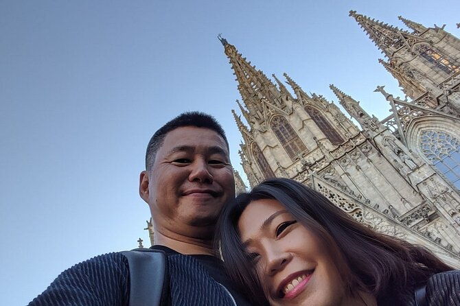 private-barcelona-highlights-gothic-sagrada-familia-park-guell