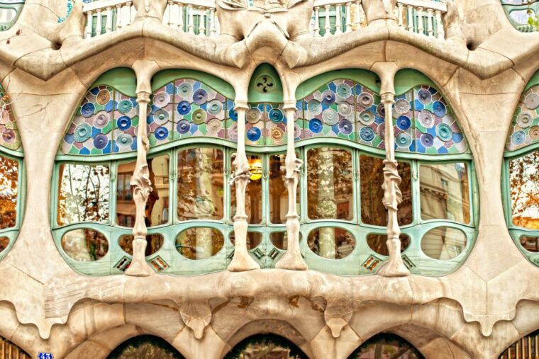 private-barcelona-modernism-and-gaudi-walking-tour