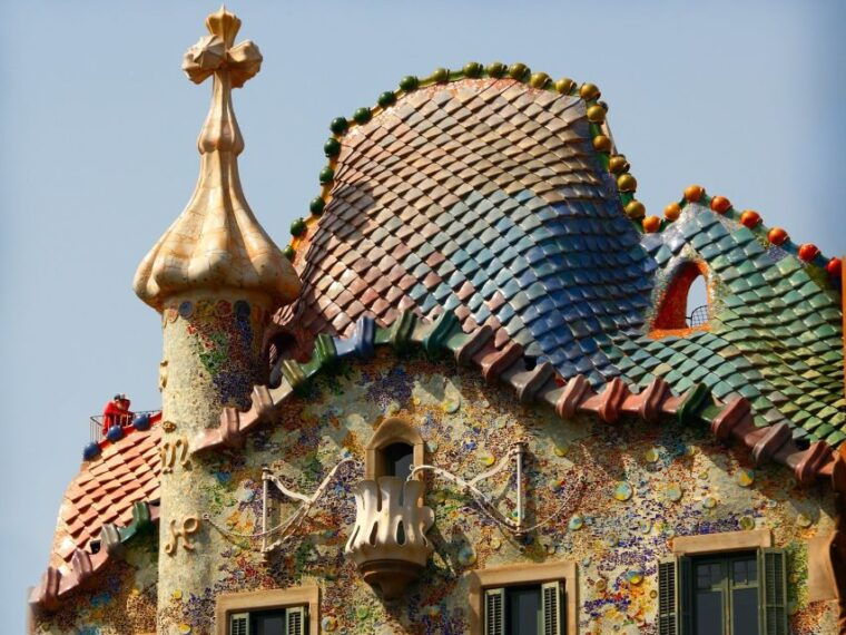 private-barcelona-modernism-and-gaudi-walking-tour