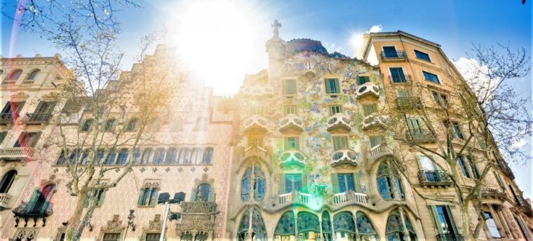 private-barcelona-tour-explore-gaudi-and-the-gothic-quarter