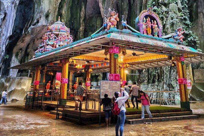 Private Batu Caves, National Mosque & Religious Tour with Lunch - FAQs
