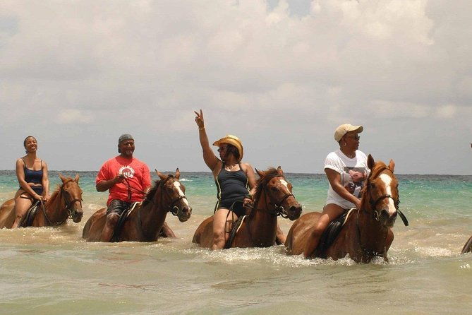private-beach-horseback-riding-from-ocho-rios