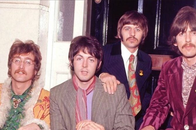 private-beatles-and-london-rock-tour-in-electric-taxi