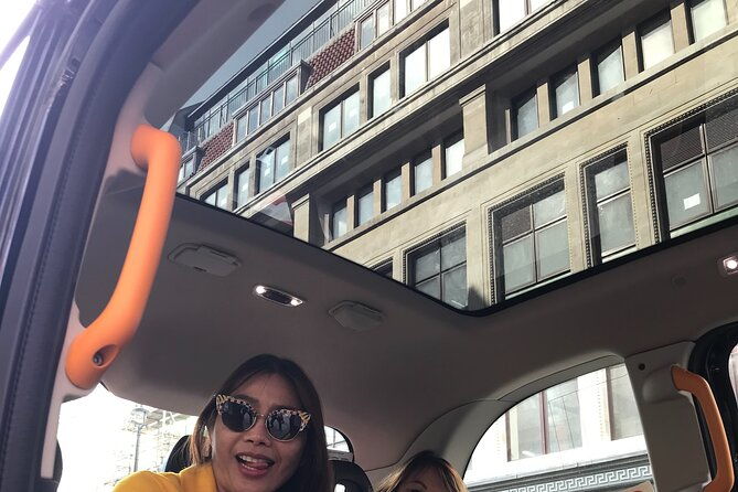 private-beatles-and-london-rock-tour-in-electric-taxi