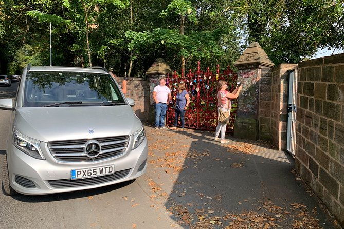 private-beatles-car-tour-penny-lane-strawberry-field-childhood-homes