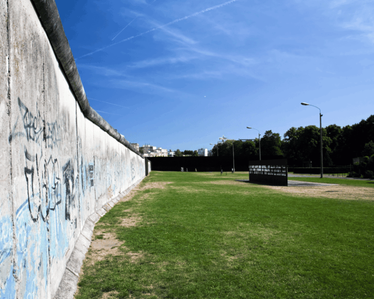 private-behind-the-berlin-wall-and-cold-war-berlin-tour-2