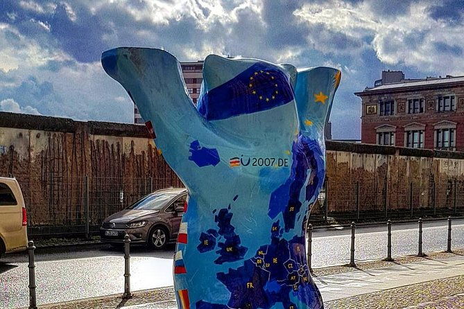 private-behind-the-berlin-wall-and-cold-war-berlin-tour