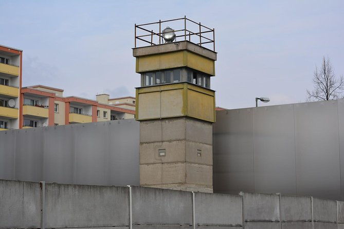 private-behind-the-berlin-wall-and-cold-war-berlin-tour
