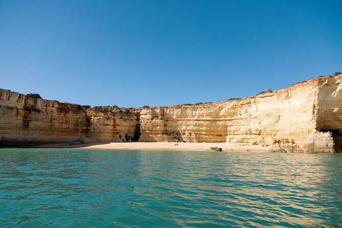 Private Benagil Cave Tour - Boat trip from Armação de Pêra - An In-Depth Look at the Private Benagil Cave Tour