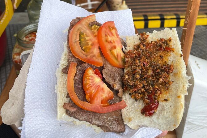 private-bike-tour-experience-around-old-ba-with-local-host