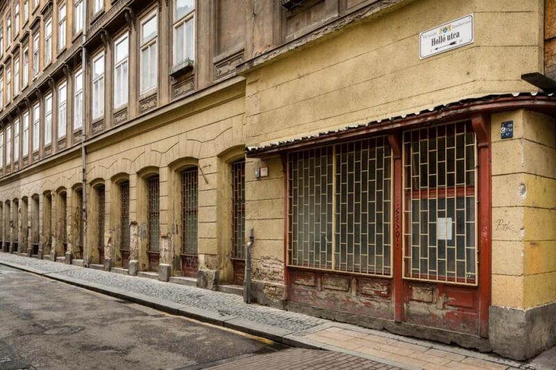 Private Bike Tour of Budapest Old Town, Top Sights & Nature - Practical Aspects and Tips