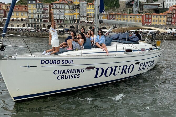 private-birthday-celebration-in-a-sail-in-porto