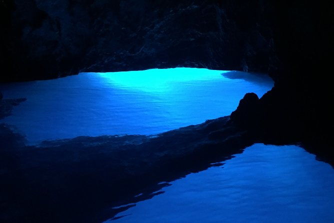 private-blue-and-green-cave-tour-from-hvar-town