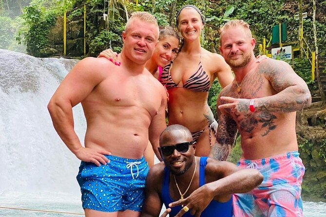 private-blue-hole-tour-from-montego-bay