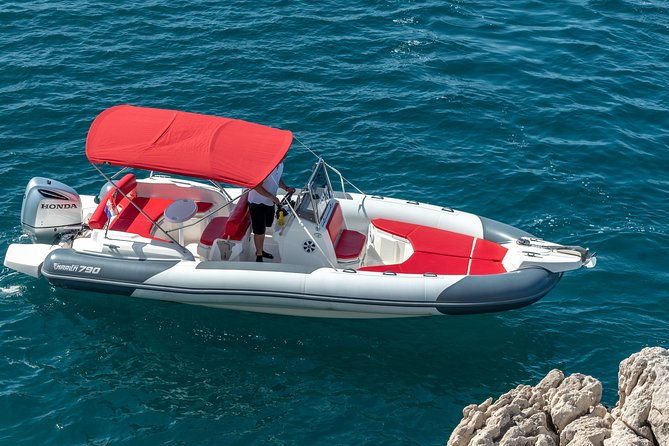 private-blue-lagoon-and-island-solta-speedboat-tour-full-day
