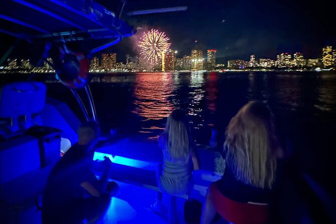 private-boat-and-fireworks-cruise-in-waikiki