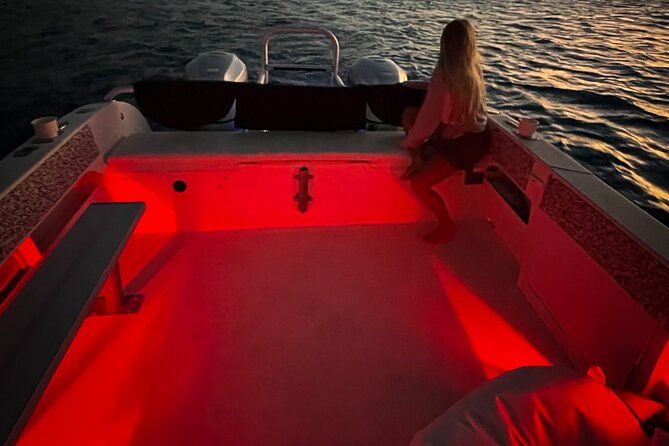 private-boat-and-fireworks-cruise-in-waikiki