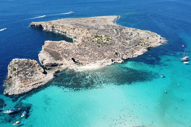 private-boat-blue-lagoon-crystal-lagoon-comino-gozo-malta-ultimate-highlights