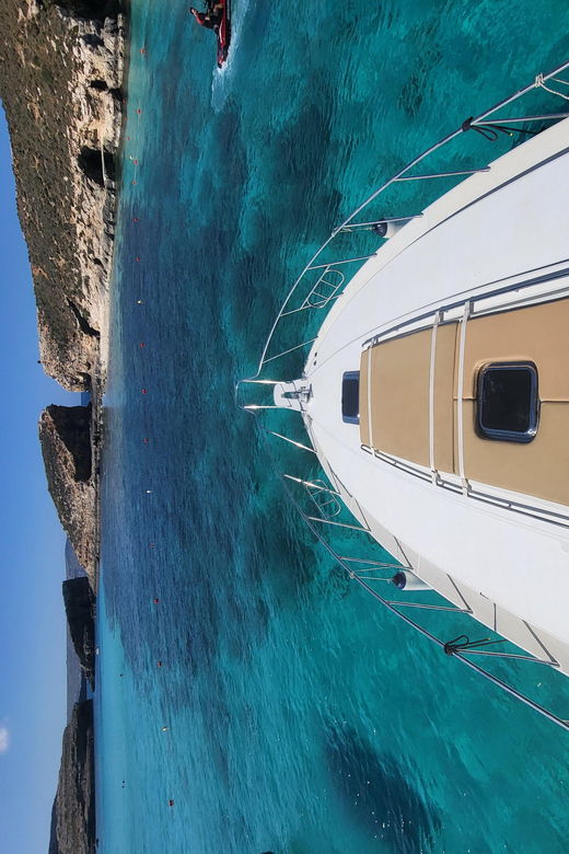 private-boat-charter-around-gozo-comino-blue-lagoon