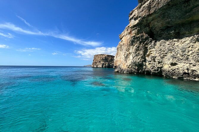 private-boat-charter-blue-lagoon-crystal-lagoon-and-comino