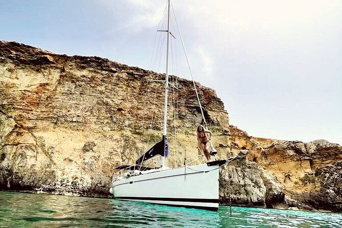 private-boat-charter-to-comino-blue-lagoon