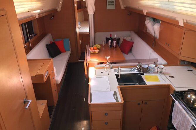 private-boat-charter-to-comino-blue-lagoon