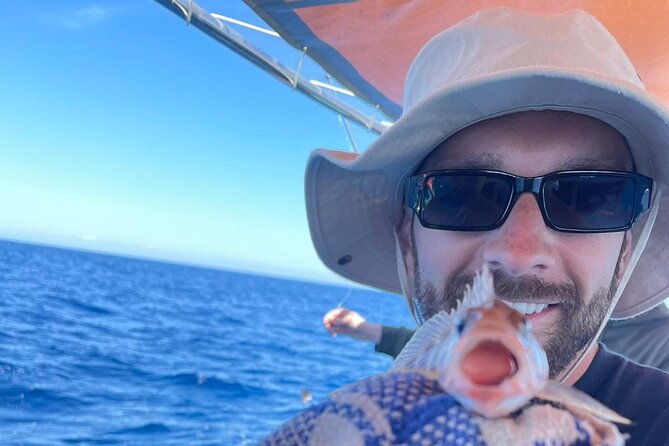 private-boat-charter-to-crystal-blue-lagoon-caves-comino