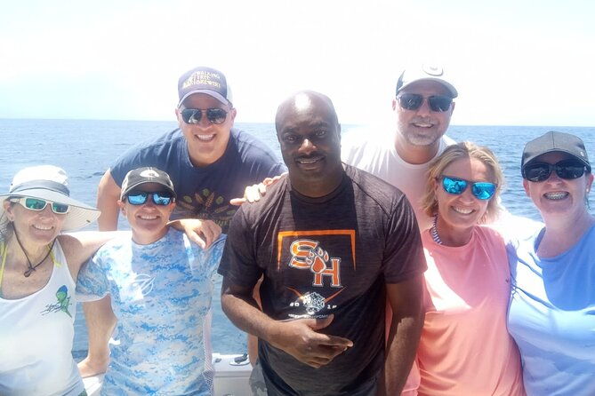 private-boat-charter-with-captain-in-nassau-and-rose-island