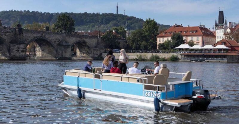 private-boat-cruise-with-unlimited-prosecco