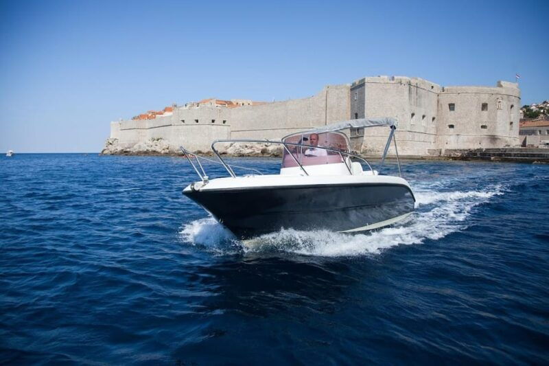 private-boat-excursion-elaphiti-islands-fuel-included