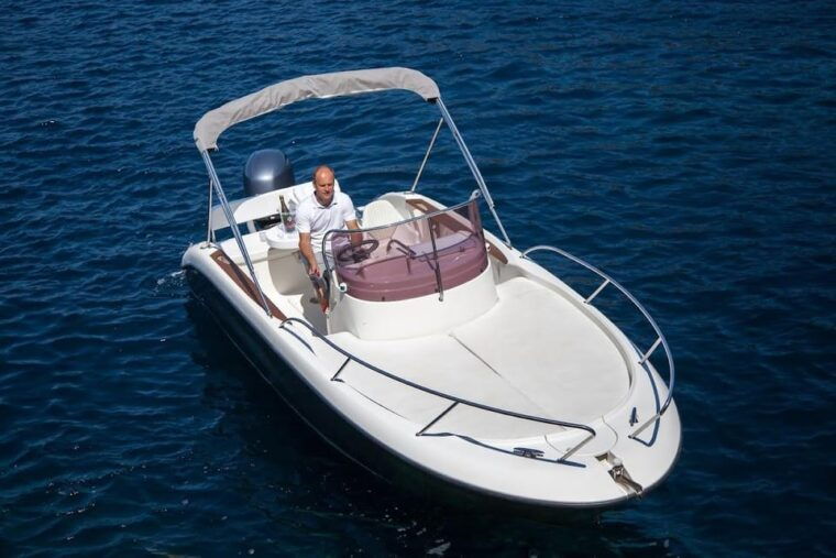 private-boat-excursion-elaphiti-islands-fuel-included