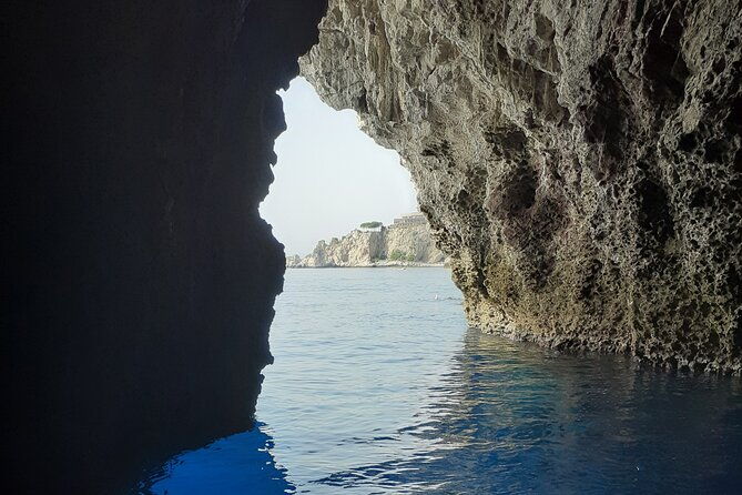 private-boat-excursion-taormina-giardini-naxos-with-lunch