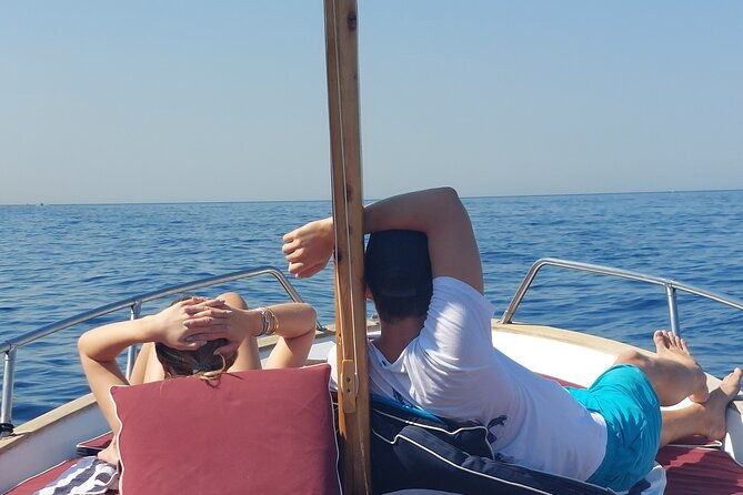private-boat-experience-experience-the-sea-of-capri-at-its-best-4-hours