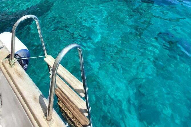 private-boat-experience-experience-the-sea-of-capri-at-its-best-4-hours