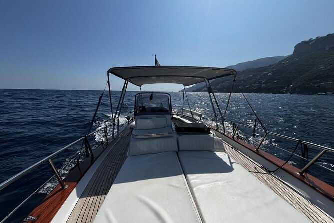 private-boat-experience-in-amalfi-coast-full-day