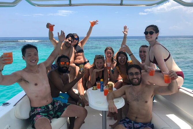 private-boat-rental-20-people-all-day-in-cartagena