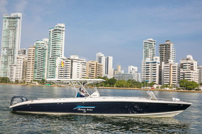 private-boat-rental-20-people-all-day-in-cartagena