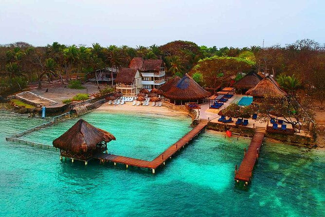 private-boat-rental-to-the-rosario-islands-up-to-15