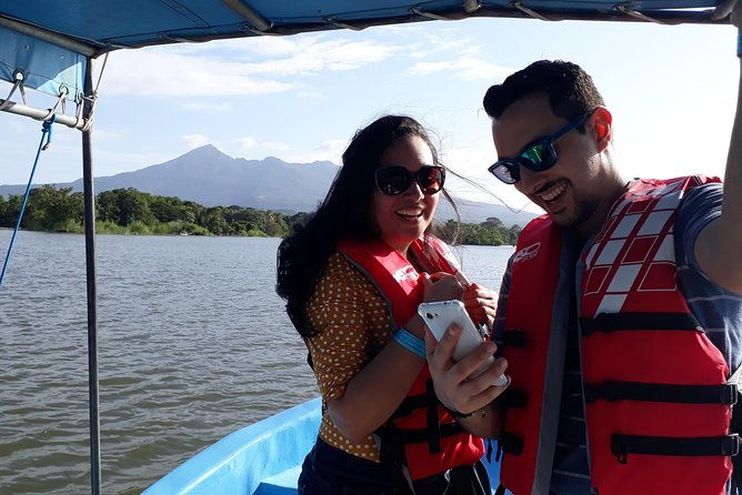 private-boat-ride-colonial-city-tour-at-granadacatarina-lookout