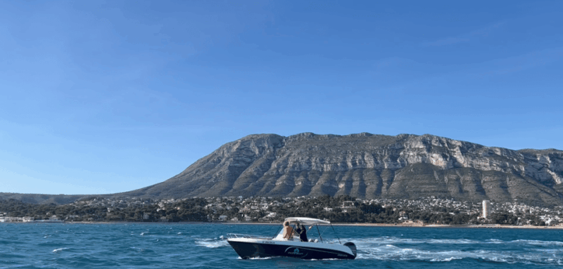 private-boat-route-with-wineiberico-gourmet-all-incld-3hour