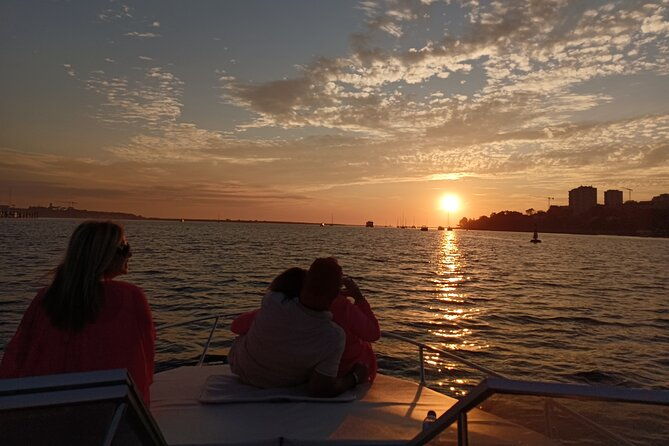 private-boat-tour-1h30m-with-sunset-option-group-price-up-to-6px