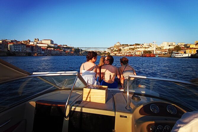 private-boat-tour-1h30m-with-sunset-option-group-price-up-to-6px