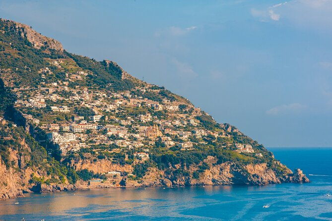 private-boat-tour-90-minutes-in-amalfi-coast-with-snacks-and-drinks