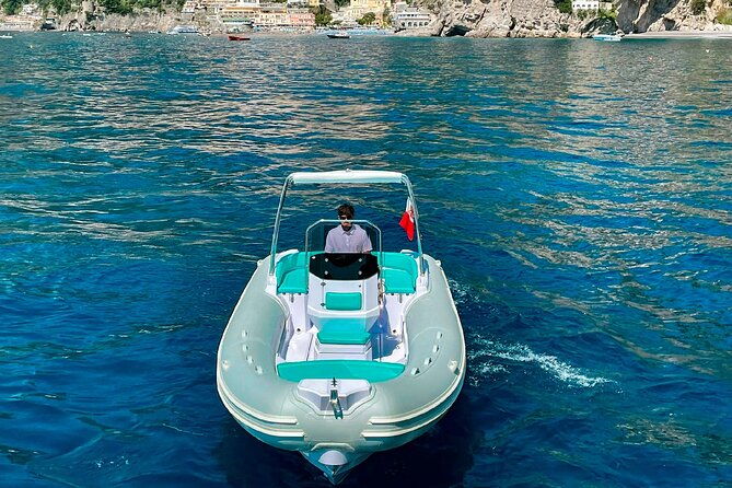 private-boat-tour-90-minutes-in-amalfi-coast-with-snacks-and-drinks