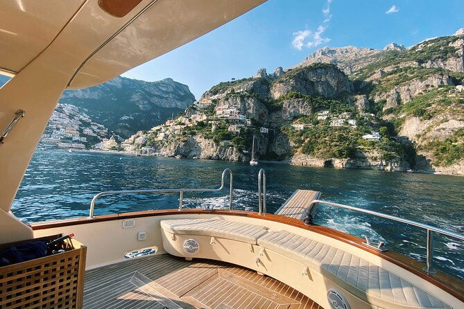 private-boat-tour-along-amalfi-coast-2