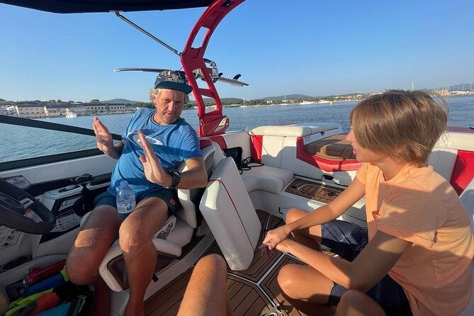 private-boat-tour-an-amazing-super-air-nautique-in-saint-tropez-2